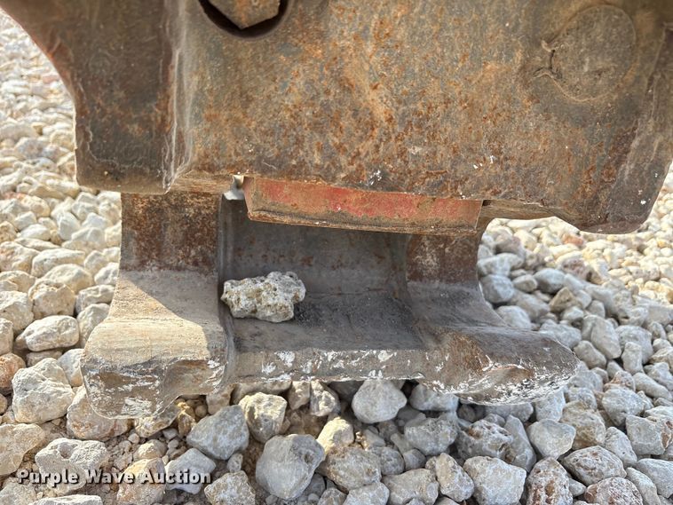 image for item YA2895 2022 Komatsu PC210LC-11 excavator