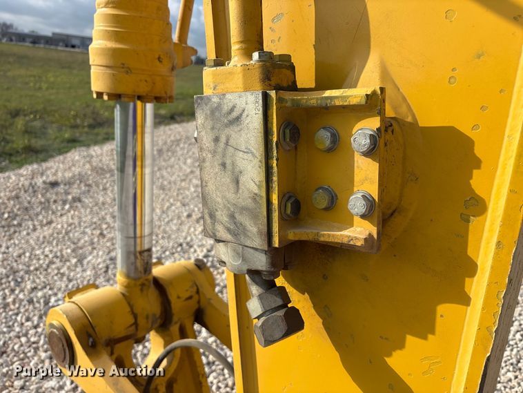 image for item YA2895 2022 Komatsu PC210LC-11 excavator