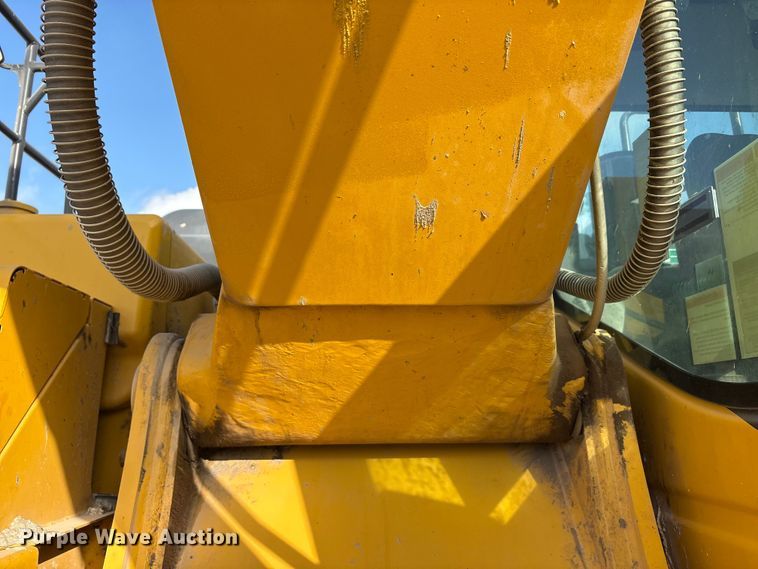 image for item YA2895 2022 Komatsu PC210LC-11 excavator