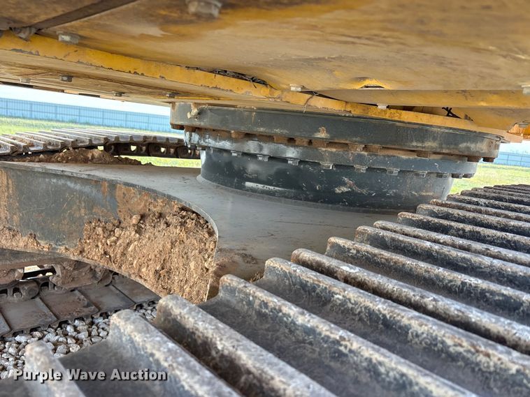 image for item YA2895 2022 Komatsu PC210LC-11 excavator