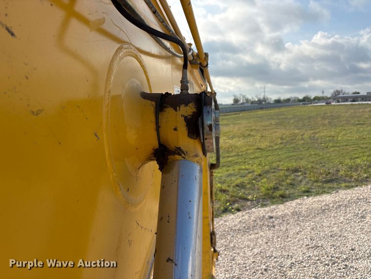 image for item YA2895 2022 Komatsu PC210LC-11 excavator