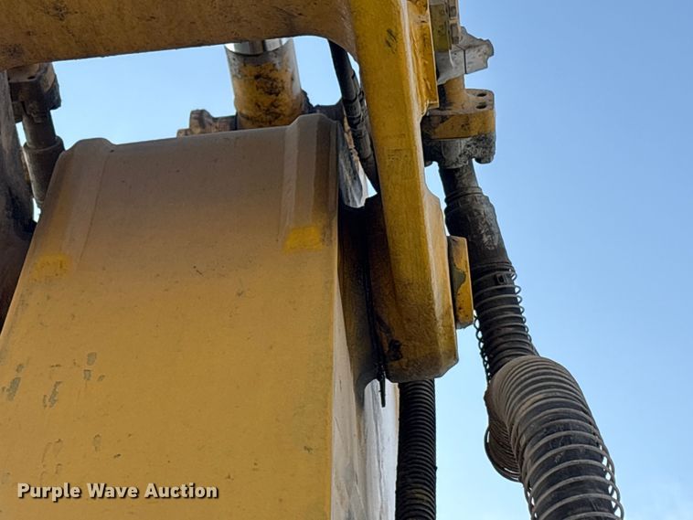 image for item YA2895 2022 Komatsu PC210LC-11 excavator