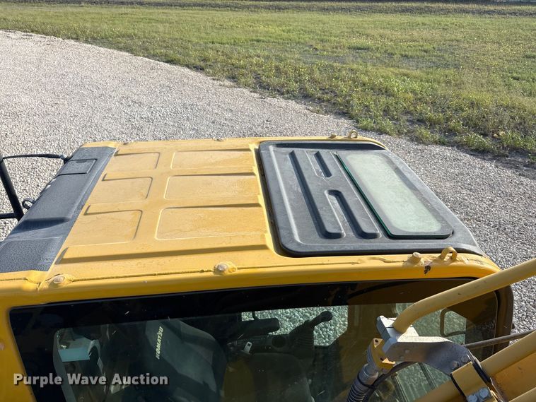 image for item YA2895 2022 Komatsu PC210LC-11 excavator