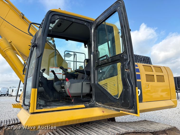 image for item YA2895 2022 Komatsu PC210LC-11 excavator