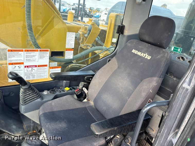 image for item YA2895 2022 Komatsu PC210LC-11 excavator