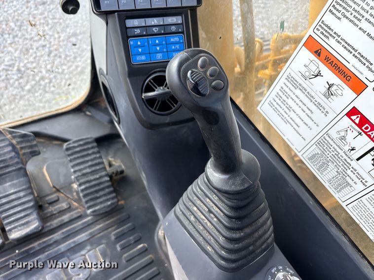 image for item YA2895 2022 Komatsu PC210LC-11 excavator