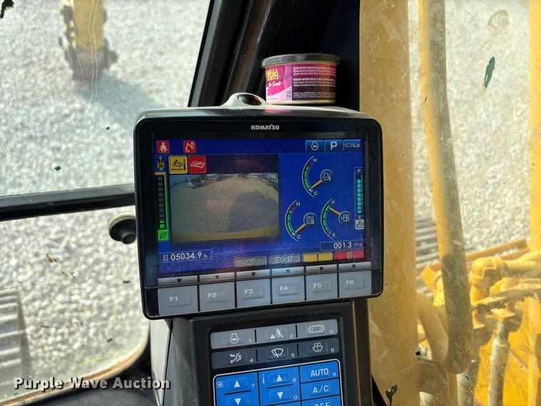 image for item YA2895 2022 Komatsu PC210LC-11 excavator