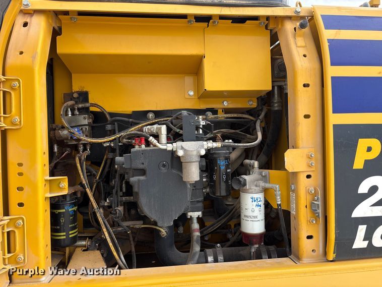 image for item YA2895 2022 Komatsu PC210LC-11 excavator