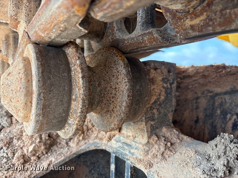 image for item YA2895 2022 Komatsu PC210LC-11 excavator