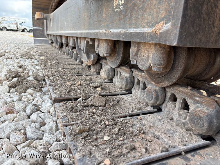 image for item YA2895 2022 Komatsu PC210LC-11 excavator