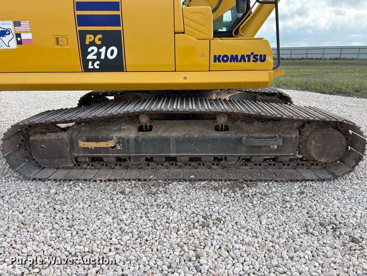 image for item YA2895 2022 Komatsu PC210LC-11 excavator