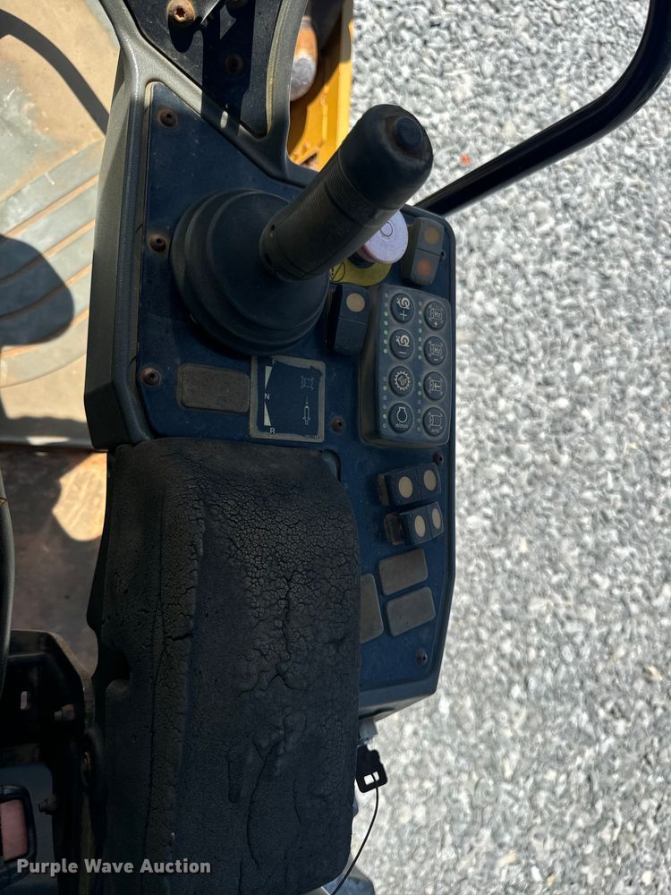 image for item YA2899 2012 Caterpillar CP54B single drum vibratory roller