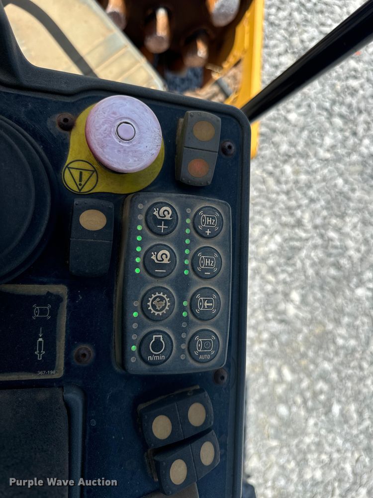 image for item YA2899 2012 Caterpillar CP54B single drum vibratory roller