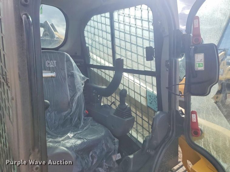 image for item YA2909 2024 Caterpillar 299D3 XE tracked skid steer loader