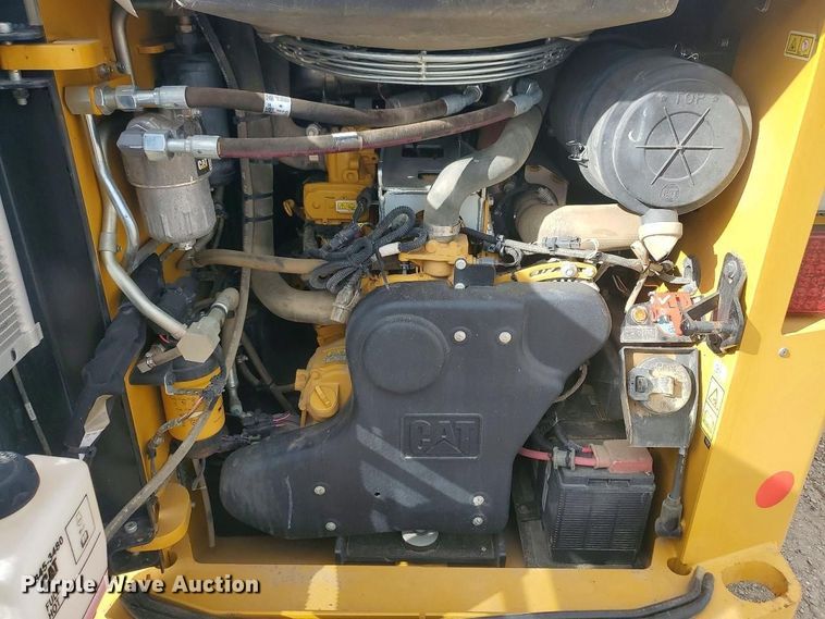 image for item YA2909 2024 Caterpillar 299D3 XE tracked skid steer loader