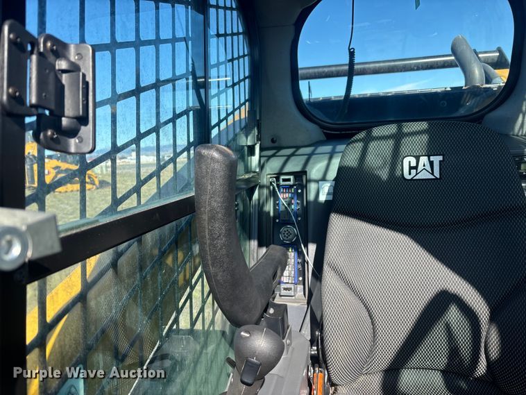 image for item YA2909 2024 Caterpillar 299D3 XE tracked skid steer loader