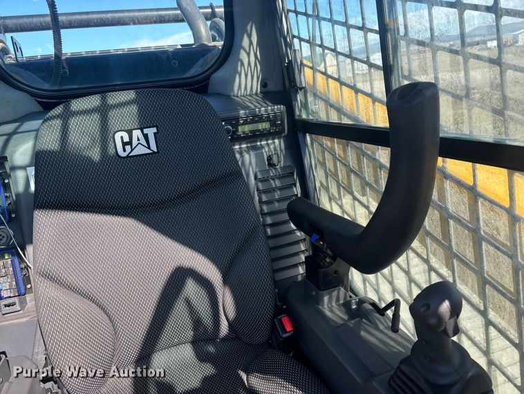 image for item YA2909 2024 Caterpillar 299D3 XE tracked skid steer loader
