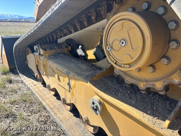 image for item YA2909 2024 Caterpillar 299D3 XE tracked skid steer loader