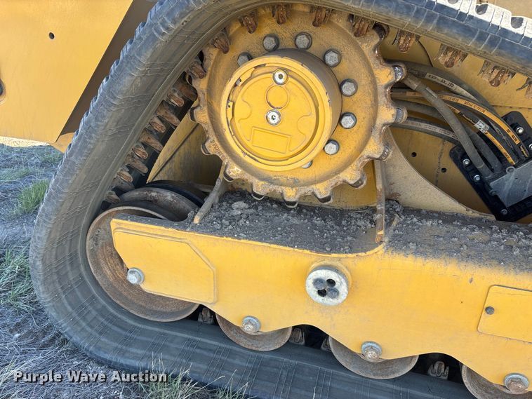 image for item YA2909 2024 Caterpillar 299D3 XE tracked skid steer loader