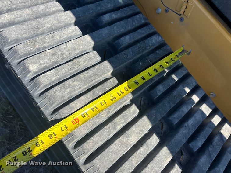 image for item YA2909 2024 Caterpillar 299D3 XE tracked skid steer loader