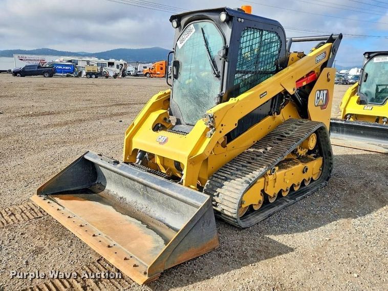image for item YA2910 2023 Caterpillar 299D3 XE tracked skid steer loader