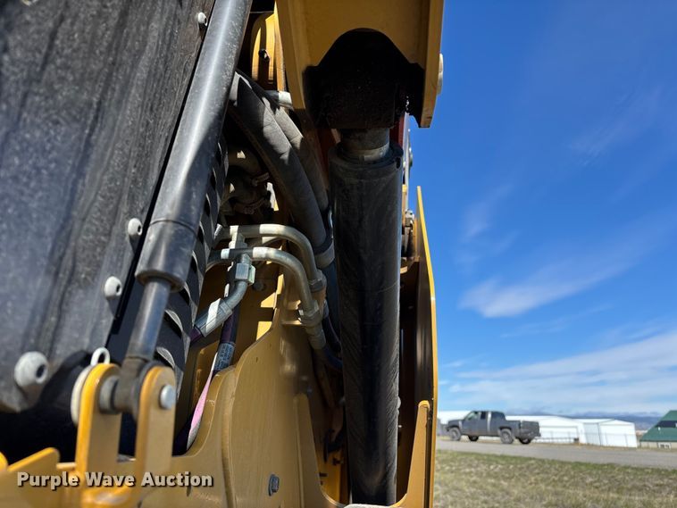 image for item YA2910 2024 Caterpillar 299D3 XE tracked skid steer loader