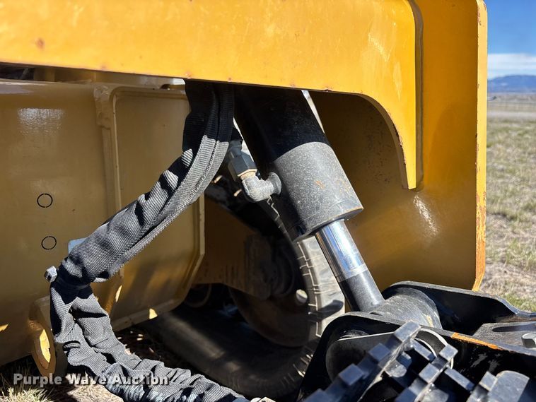 image for item YA2910 2024 Caterpillar 299D3 XE tracked skid steer loader