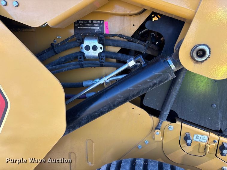 image for item YA2910 2024 Caterpillar 299D3 XE tracked skid steer loader