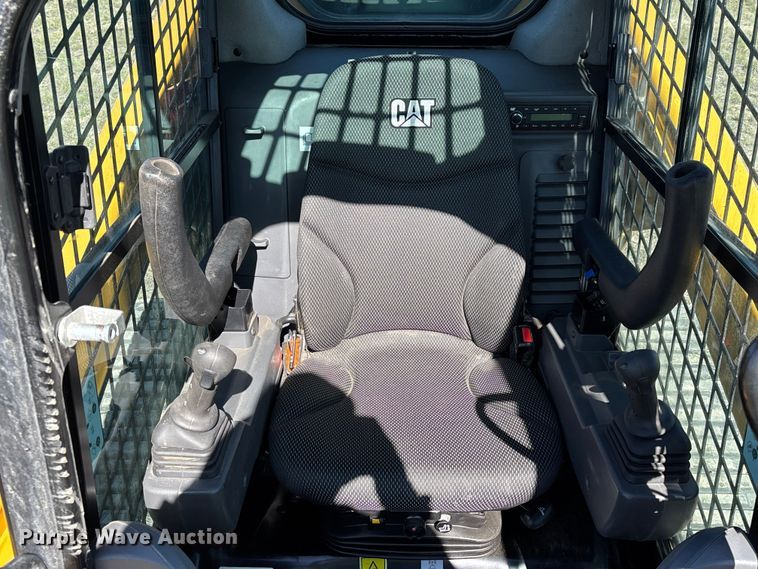 image for item YA2910 2024 Caterpillar 299D3 XE tracked skid steer loader