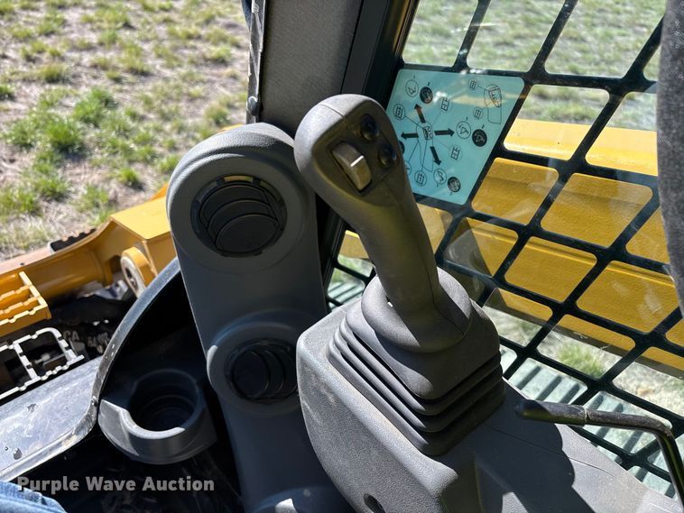 image for item YA2910 2024 Caterpillar 299D3 XE tracked skid steer loader