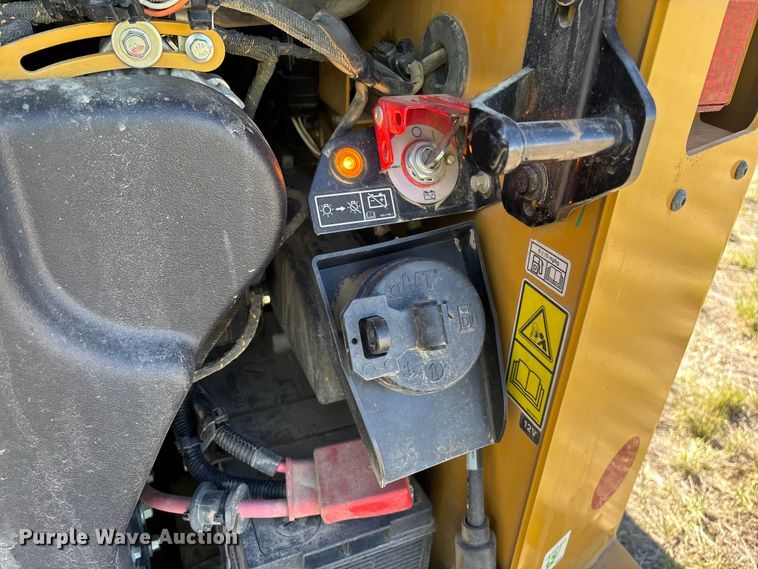 image for item YA2910 2024 Caterpillar 299D3 XE tracked skid steer loader