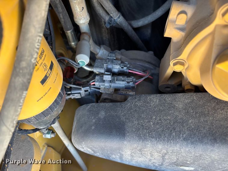 image for item YA2910 2024 Caterpillar 299D3 XE tracked skid steer loader