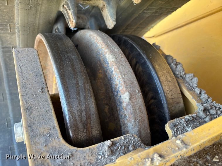 image for item YA2910 2024 Caterpillar 299D3 XE tracked skid steer loader