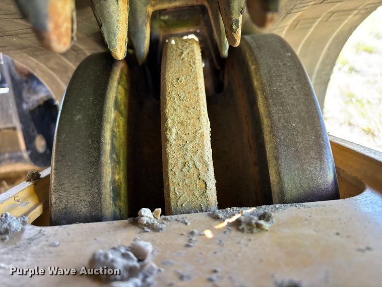 image for item YA2910 2024 Caterpillar 299D3 XE tracked skid steer loader