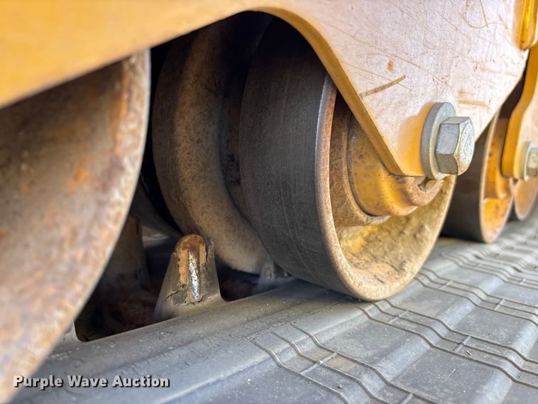 image for item YA2910 2024 Caterpillar 299D3 XE tracked skid steer loader