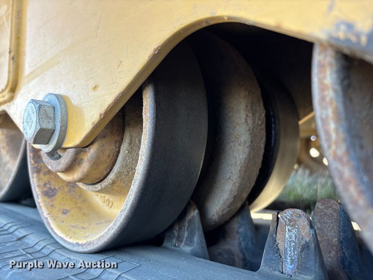 image for item YA2910 2024 Caterpillar 299D3 XE tracked skid steer loader