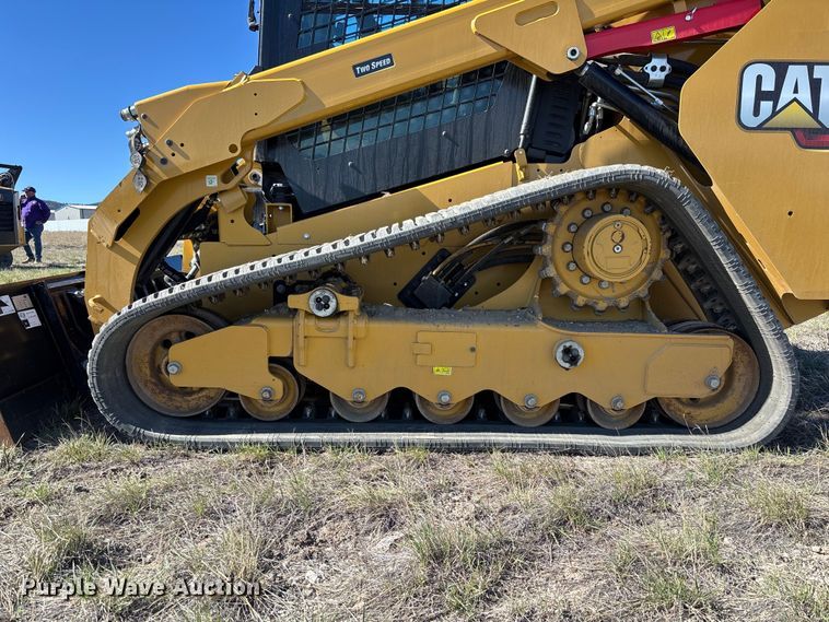 image for item YA2910 2024 Caterpillar 299D3 XE tracked skid steer loader