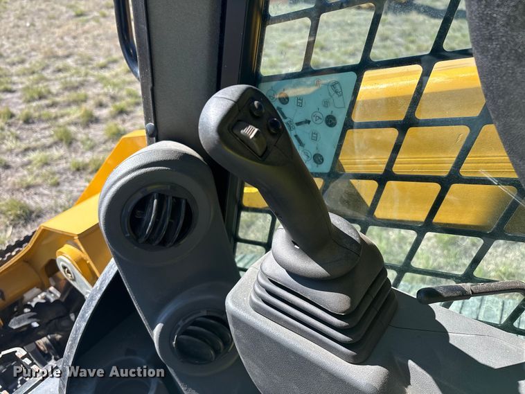 image for item YA2911 2024 Caterpillar 289D3 tracked skid steer loader