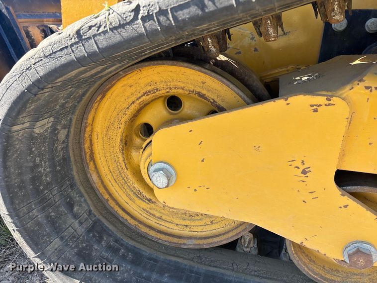 image for item YA2911 2024 Caterpillar 289D3 tracked skid steer loader