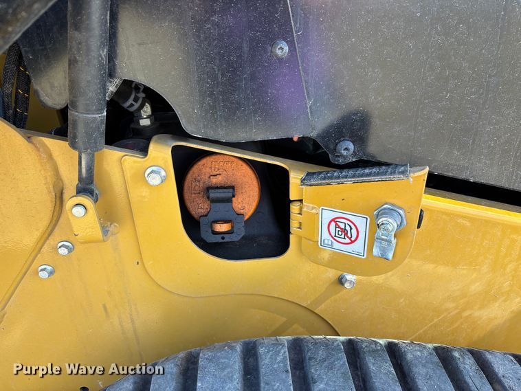 image for item YA2913 2024 Caterpillar 289D3 tracked skid steer loader