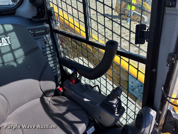 image for item YA2913 2024 Caterpillar 289D3 tracked skid steer loader