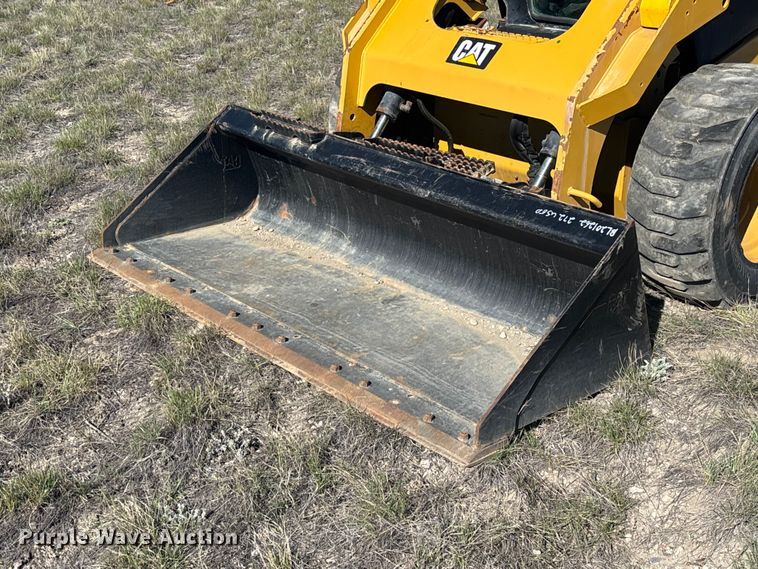 image for item YA2914 2019 Caterpillar 272D2 skid steer loader