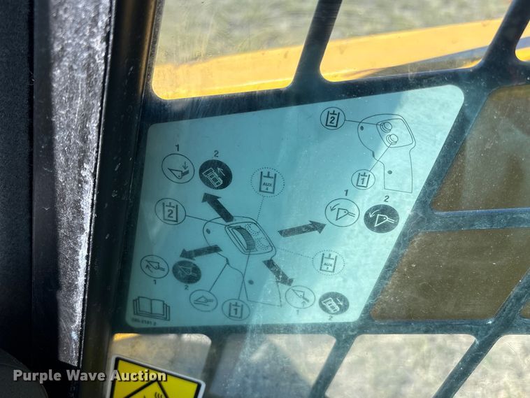 image for item YA2914 2019 Caterpillar 272D2 skid steer loader