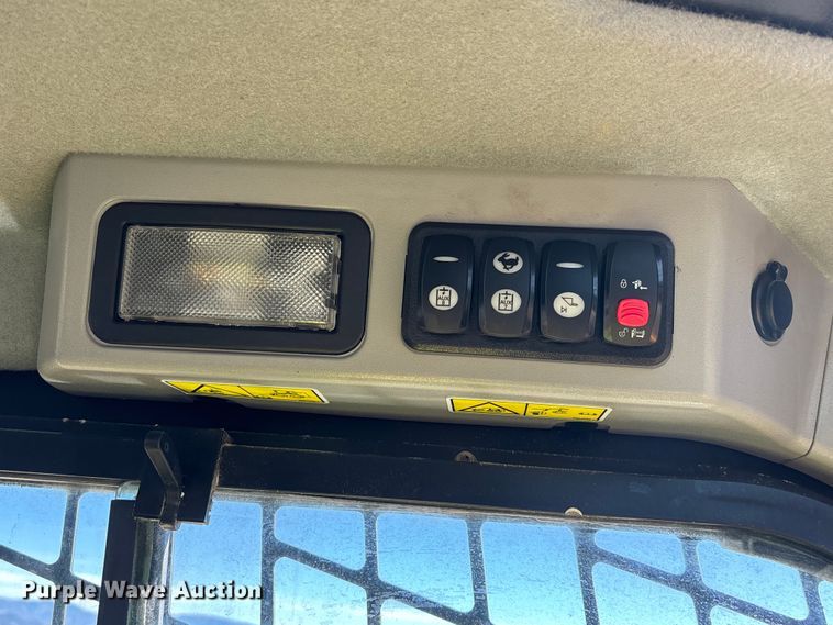 image for item YA2914 2019 Caterpillar 272D2 skid steer loader