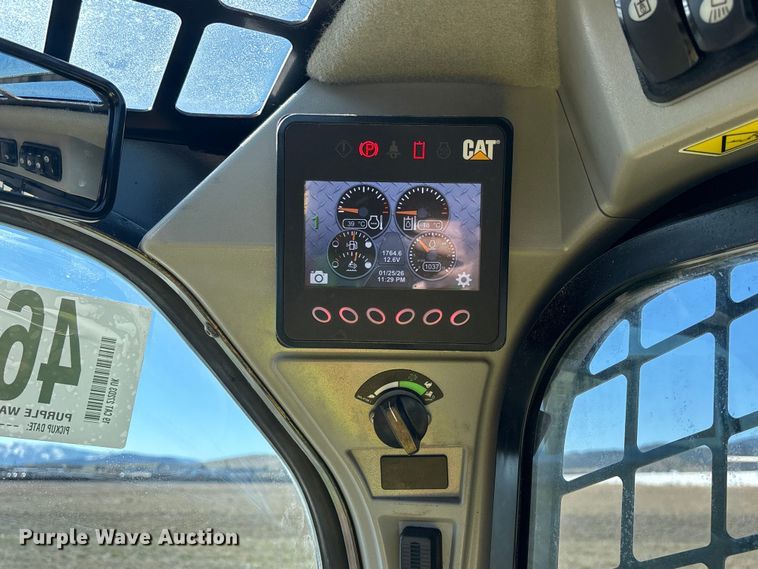 image for item YA2914 2019 Caterpillar 272D2 skid steer loader