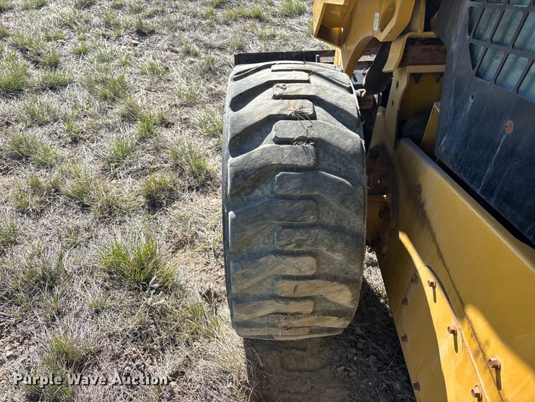 image for item YA2914 2019 Caterpillar 272D2 skid steer loader