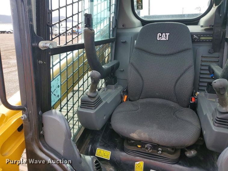 image for item YA2915 2023 Caterpillar 289D3 tracked skid steer loader