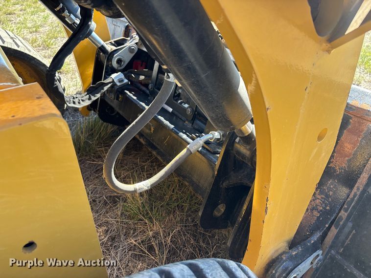 image for item YA2915 2024 Caterpillar 289D3 tracked skid steer loader