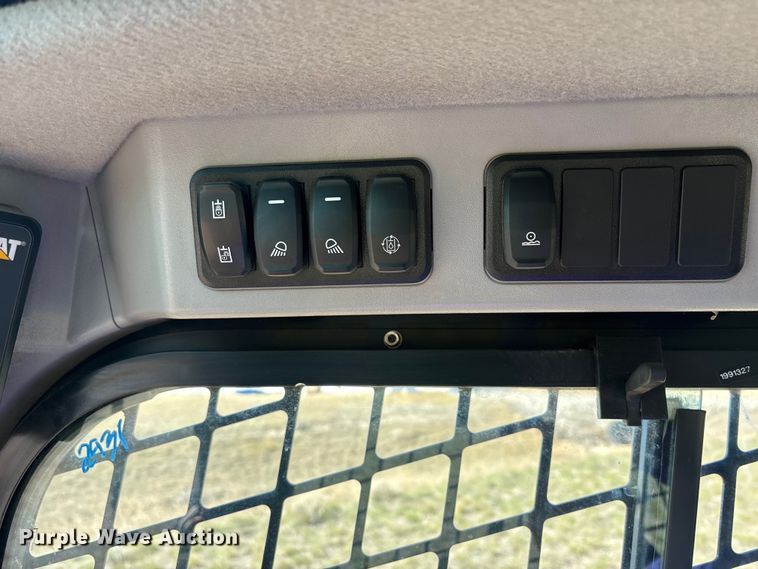 image for item YA2915 2024 Caterpillar 289D3 tracked skid steer loader