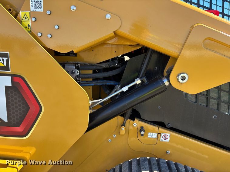 image for item YA2916 2024 Caterpillar 289D3 tracked skid steer loader
